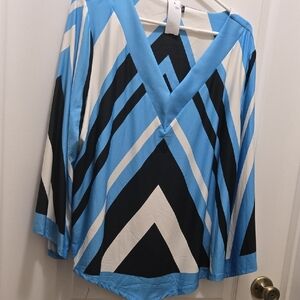 Stylish V-Neck Blue and Black Chevron Blouse